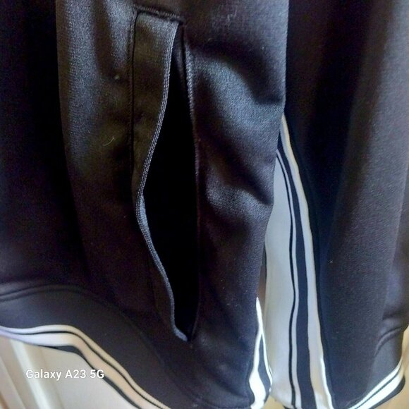 Athletic Works Mens XL Black Full-Zip Track Jacket With White Stripes & Pockets - Picture 4 of 8